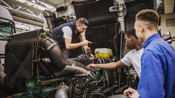 BTS MAINTENANCE DE VEHICULES OPTION A VOITURES PARTICULIERES